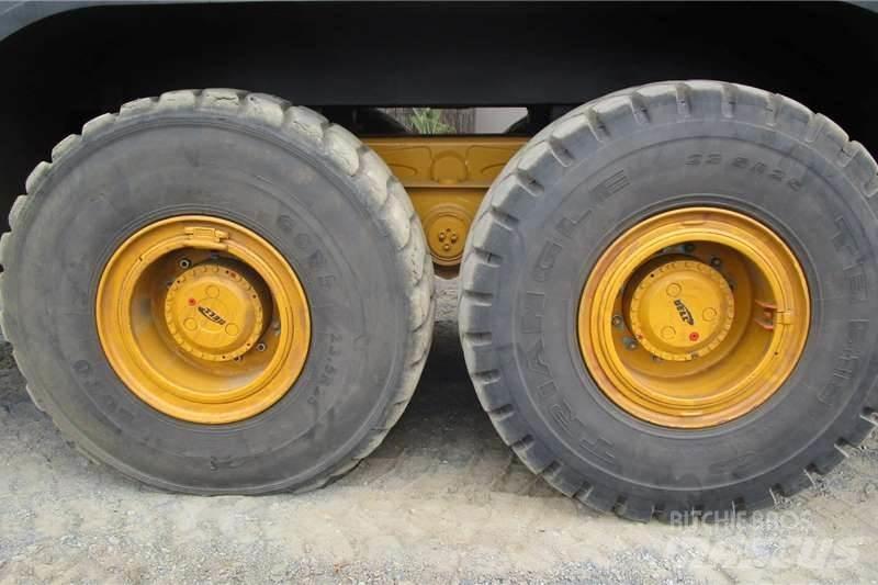 Bell B25D 23000L Ostali kamioni
