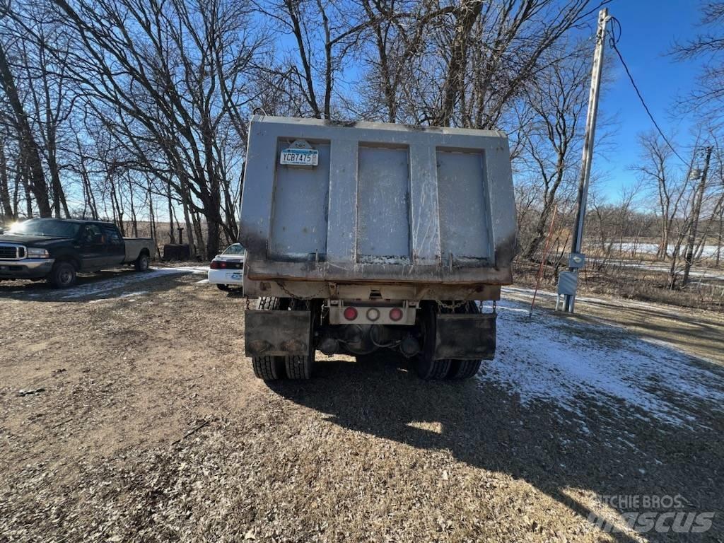 Sterling L 7500 Kiperi kamioni
