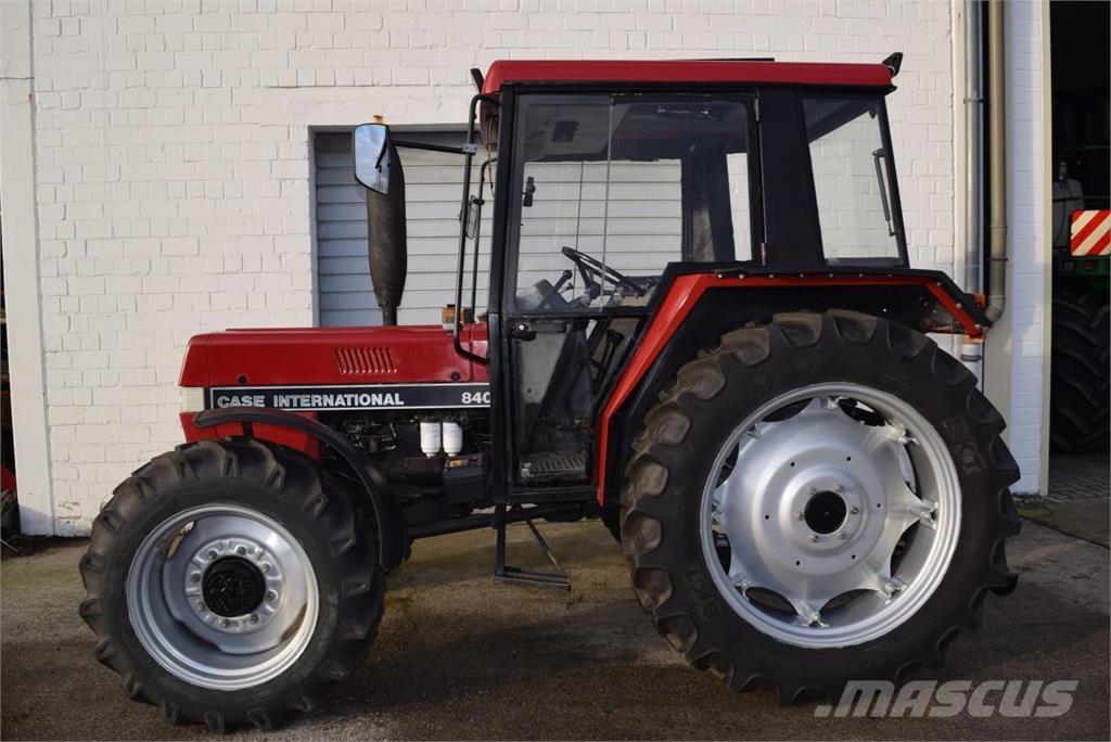 Case IH 840 A/S Traktori