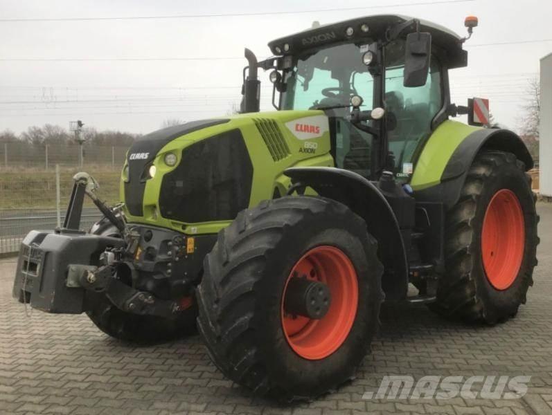 CLAAS AXION 850 Traktori