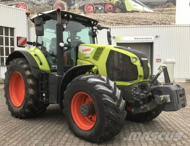 CLAAS AXION 850 Traktori