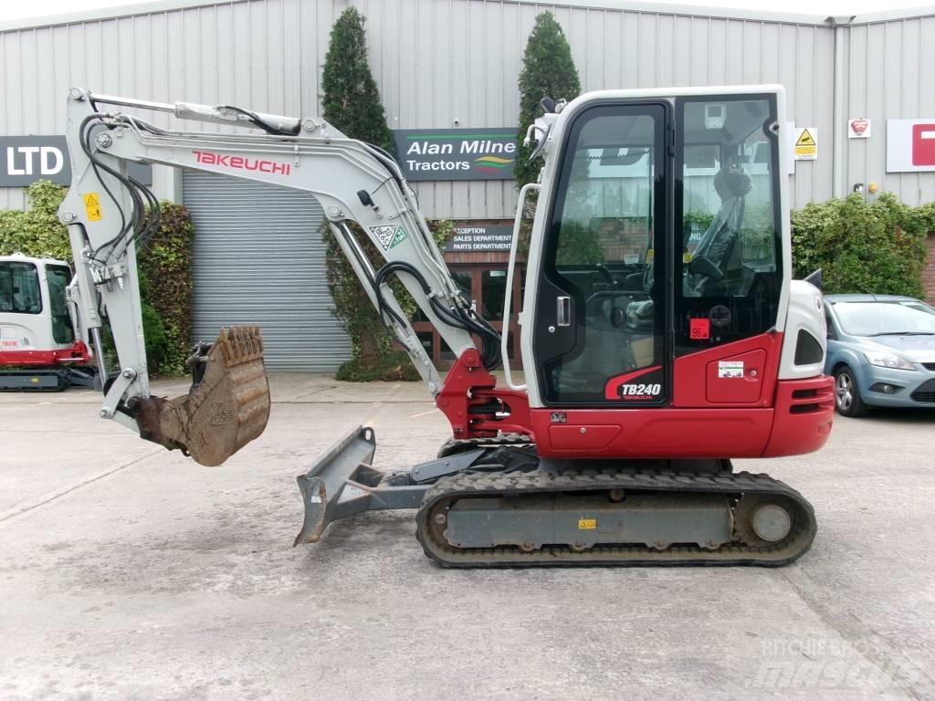 Takeuchi TB 240 Mini bageri < 7t