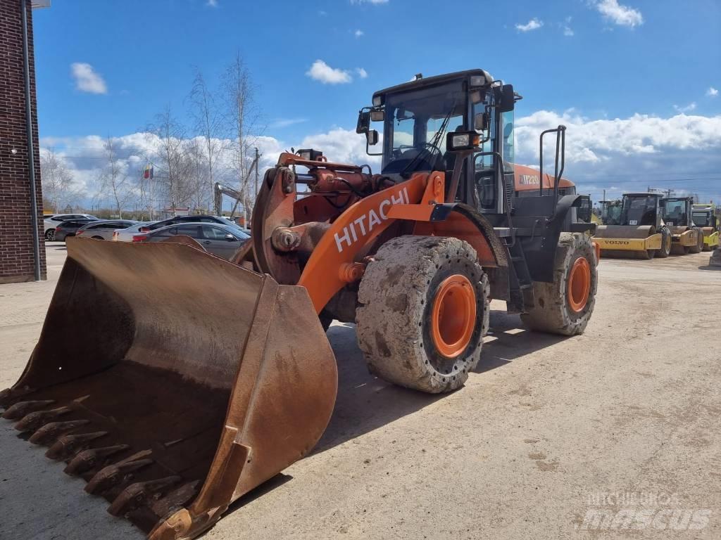 Hitachi ZW 220 Utovarivači na točkove