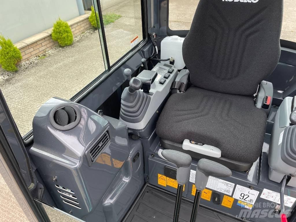 Kobelco SK17SR-3E Mini bageri < 7t