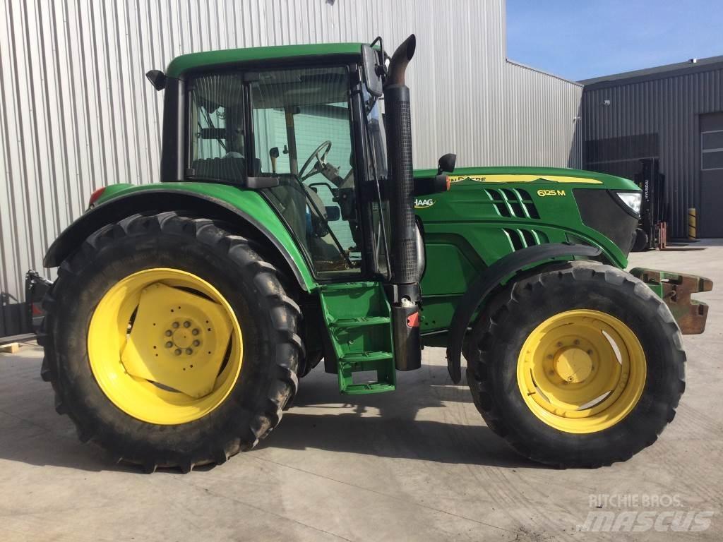 John Deere 6125M Traktori