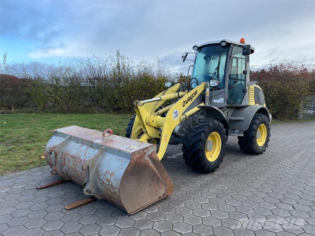 Atlas AR500 Utovarivači na točkove