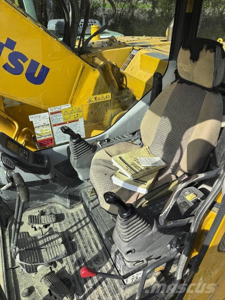 Komatsu PC 228 US-3 Bageri guseničari