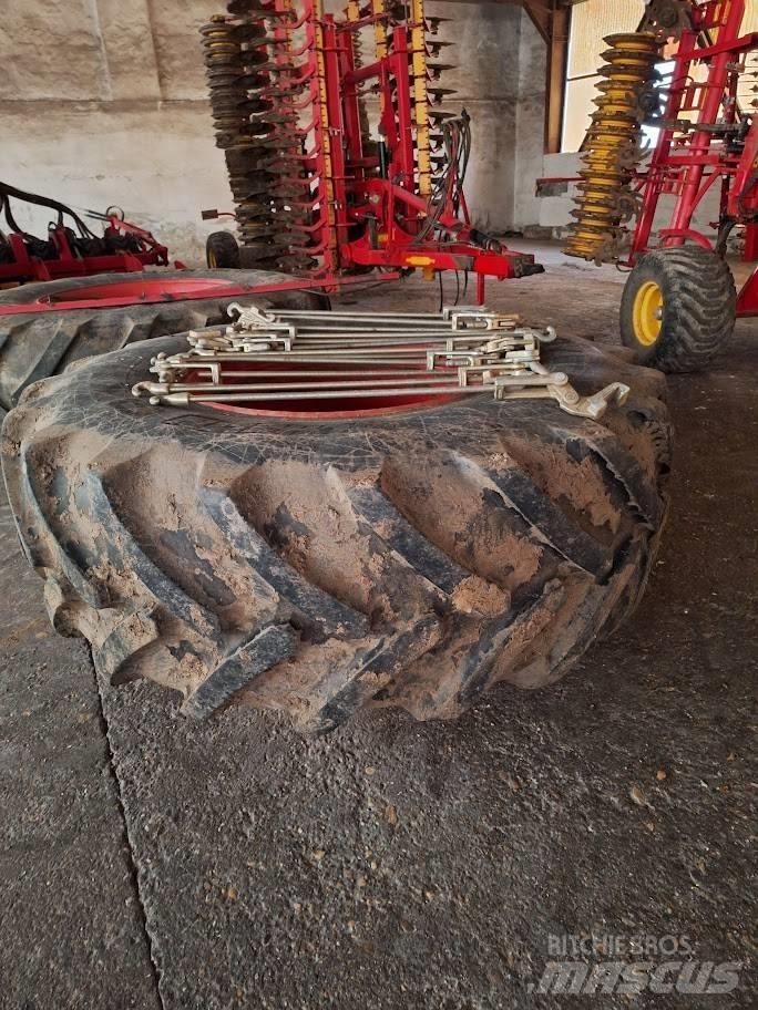 Fendt Vario 828 Traktori