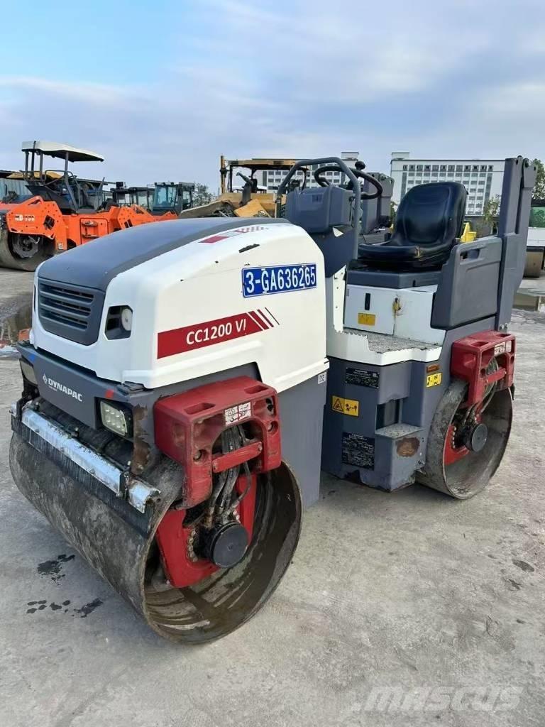 Dynapac CC 1200 Valjci sa duplim bubnjem