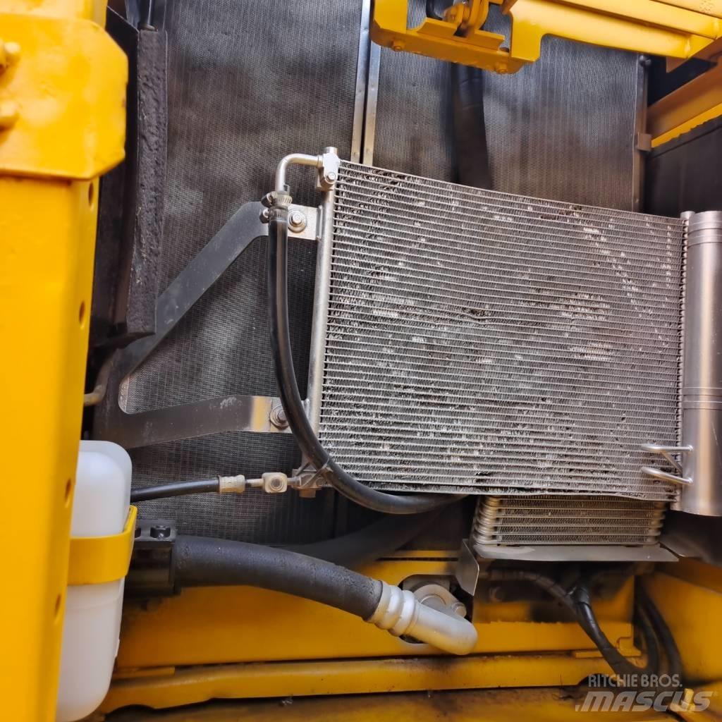 Komatsu PC 200-8 Bageri guseničari