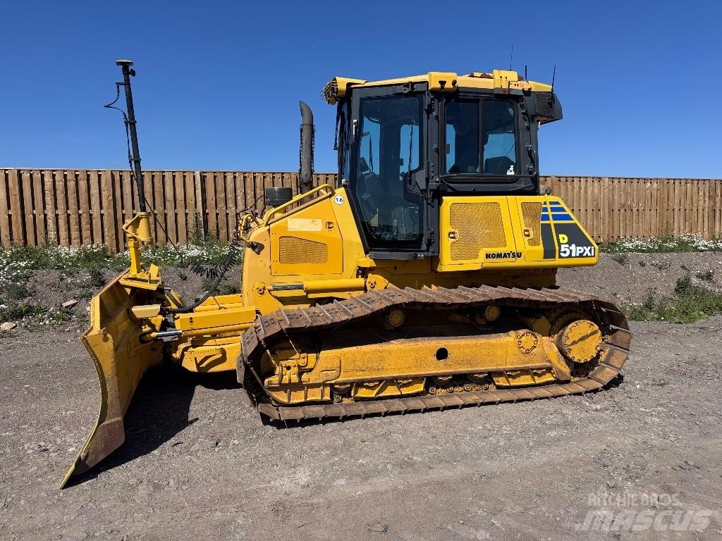 Komatsu D 51 PX Buldožeri guseničari
