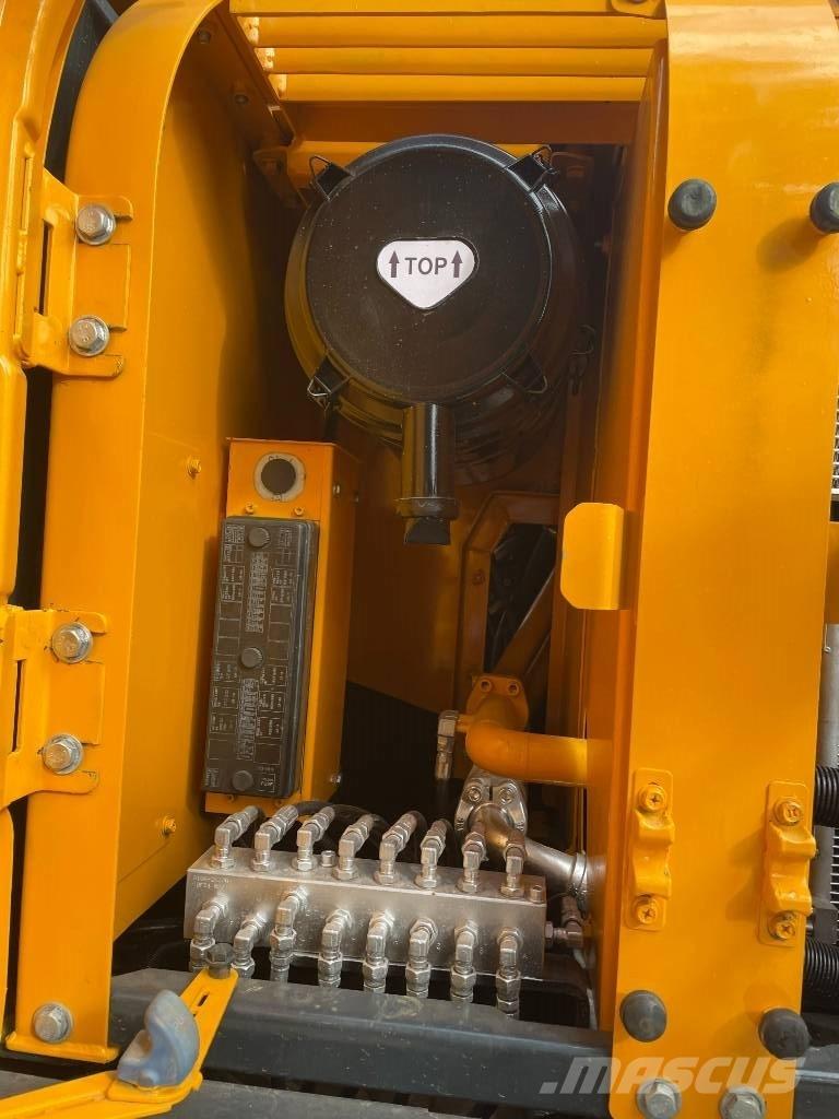 Hyundai 220LC-9S Midi bageri 7t – 12t