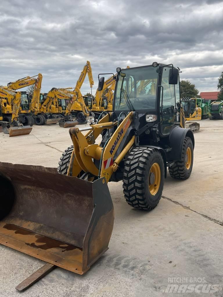 Komatsu WA80M-8 Mini utovarivači