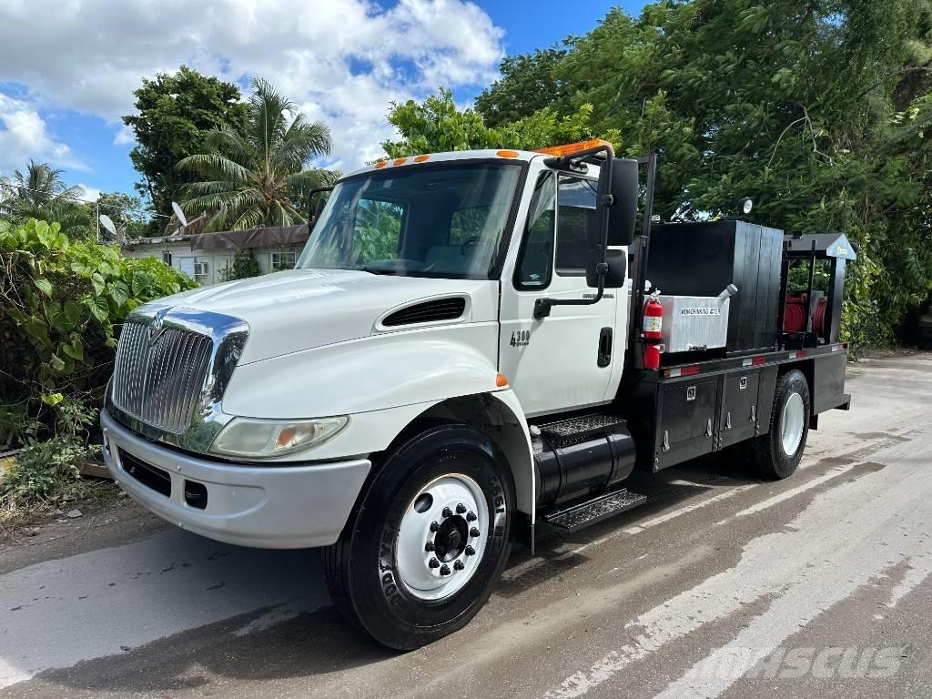 International 4300 Kamioni cisterne