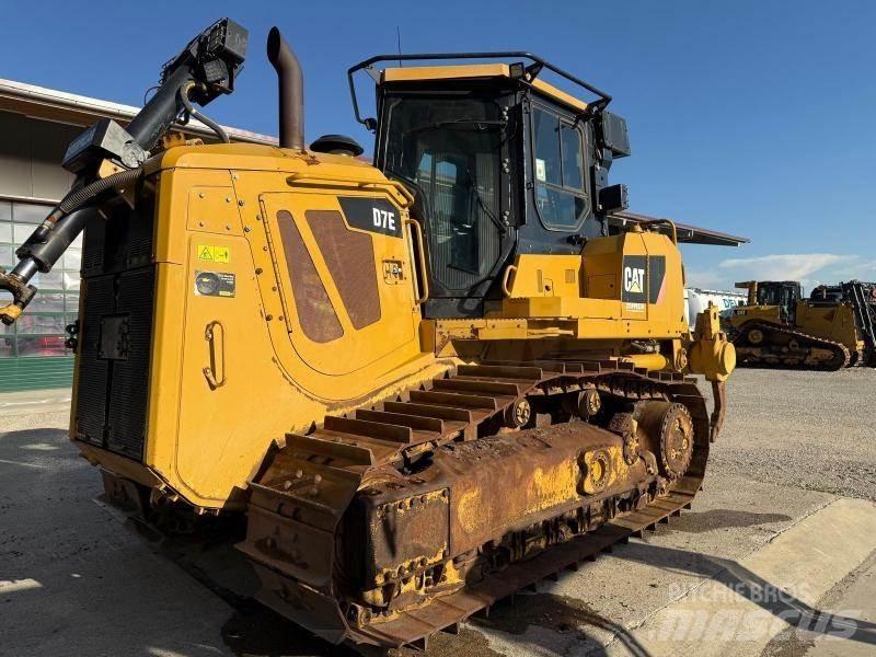 CAT D7E Buldožeri guseničari