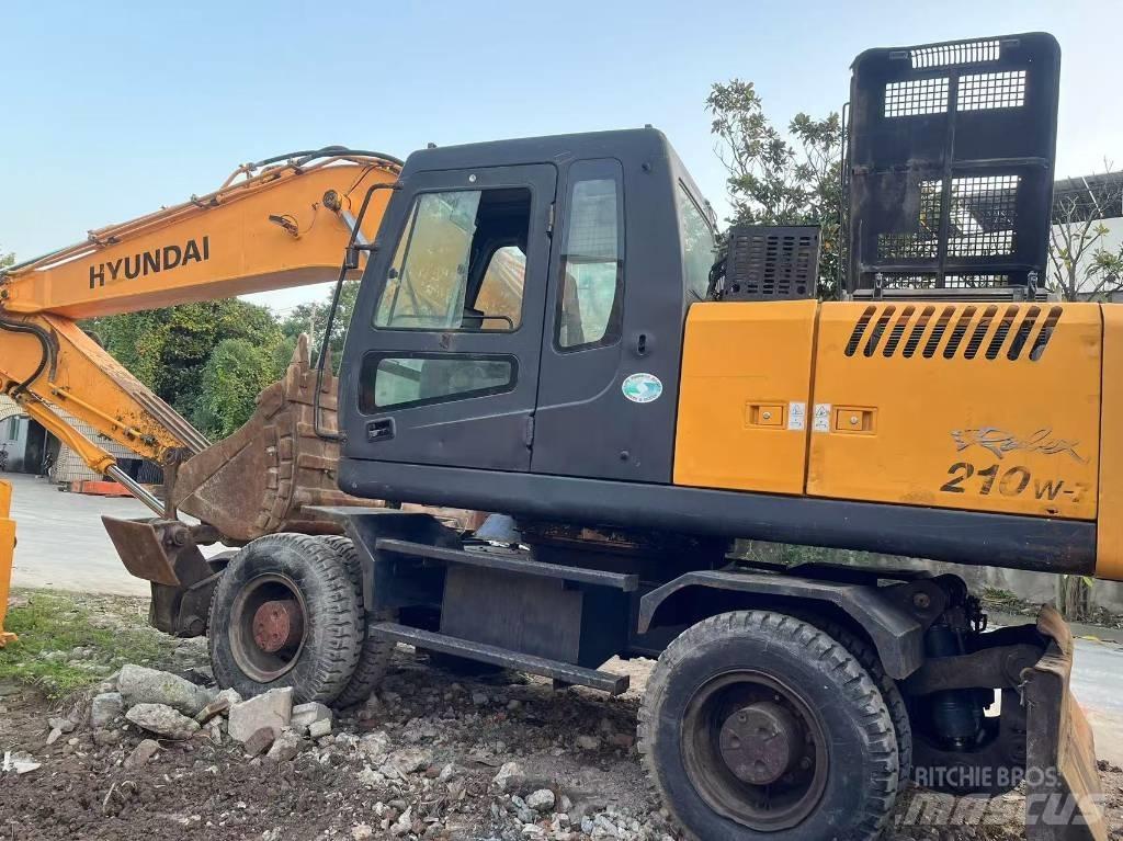 Hyundai R210W-7 Bageri točkaši