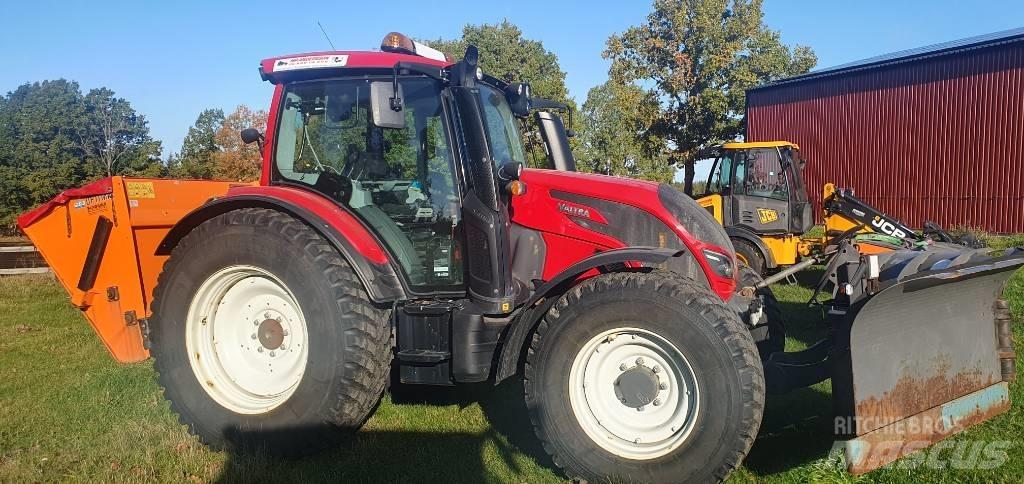 Valtra N114HT5 Traktori