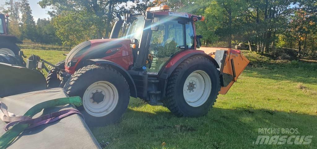 Valtra N114HT5 Traktori