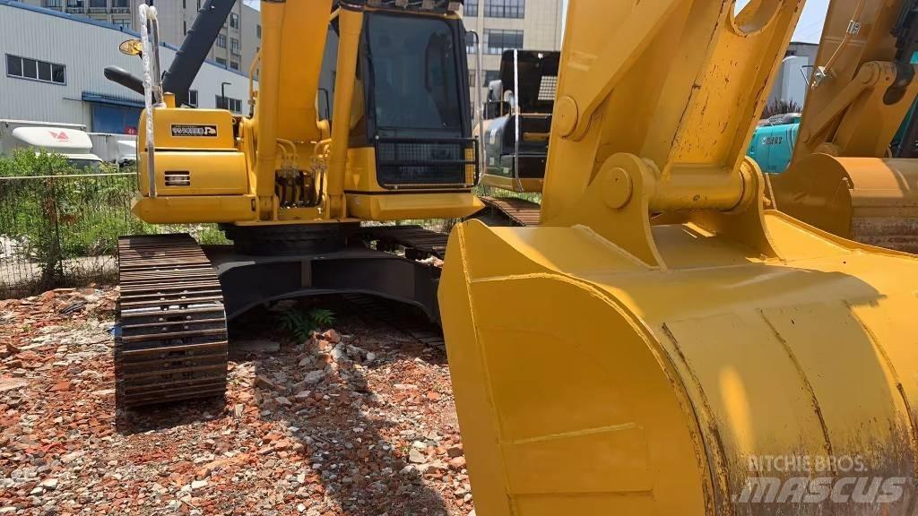 Komatsu PC210 Bageri guseničari