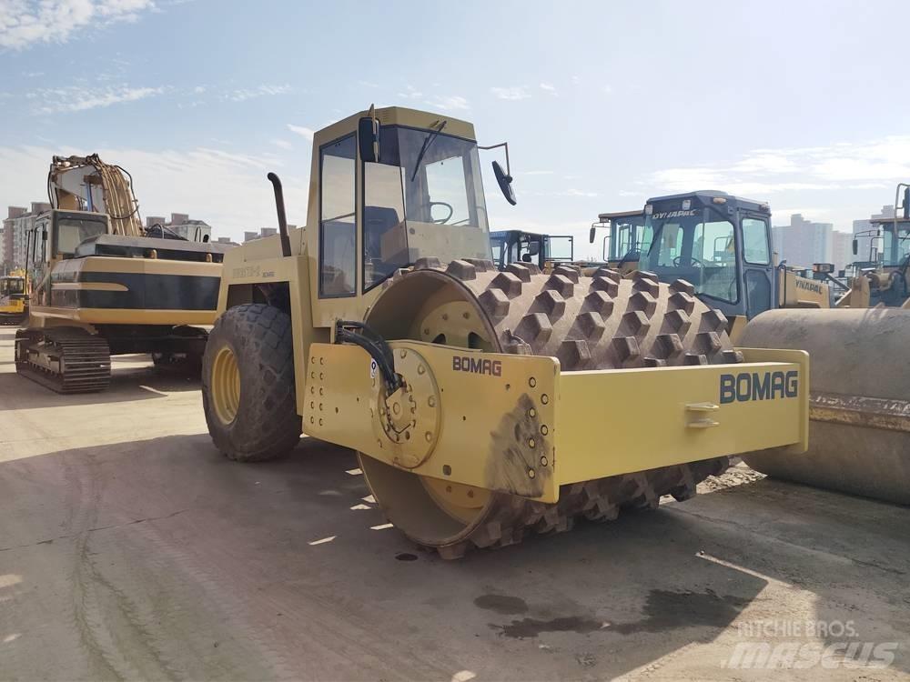 Bomag BW 217 Valjci sa jednim bubnjem