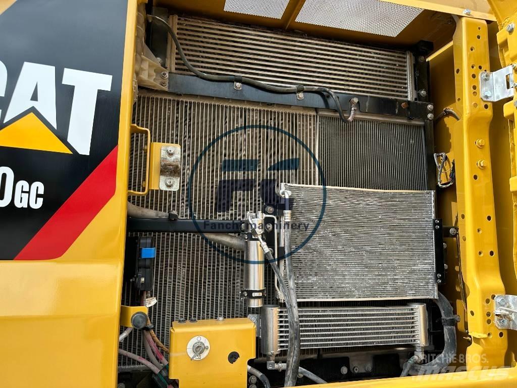 CAT 330 GC Bageri guseničari