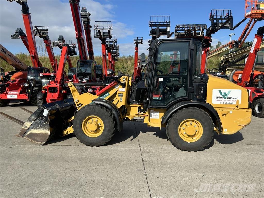 CAT 906 (9145) Višenamenski utovarivači