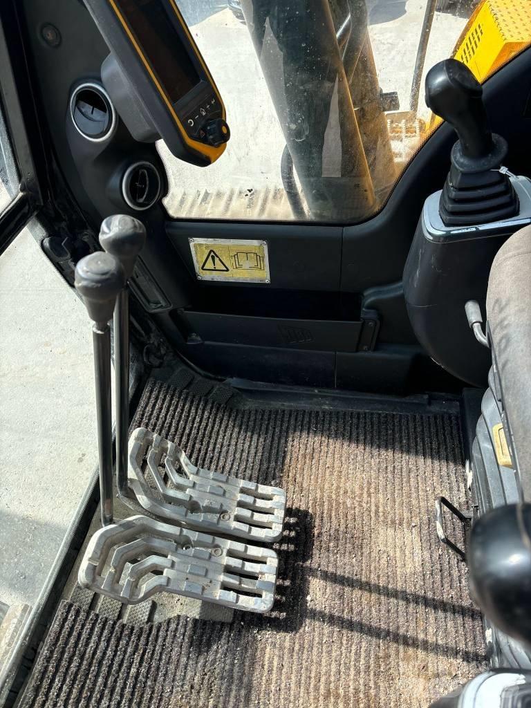 JCB JS 160 LC Bageri guseničari