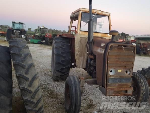 Massey Ferguson 275 Traktori