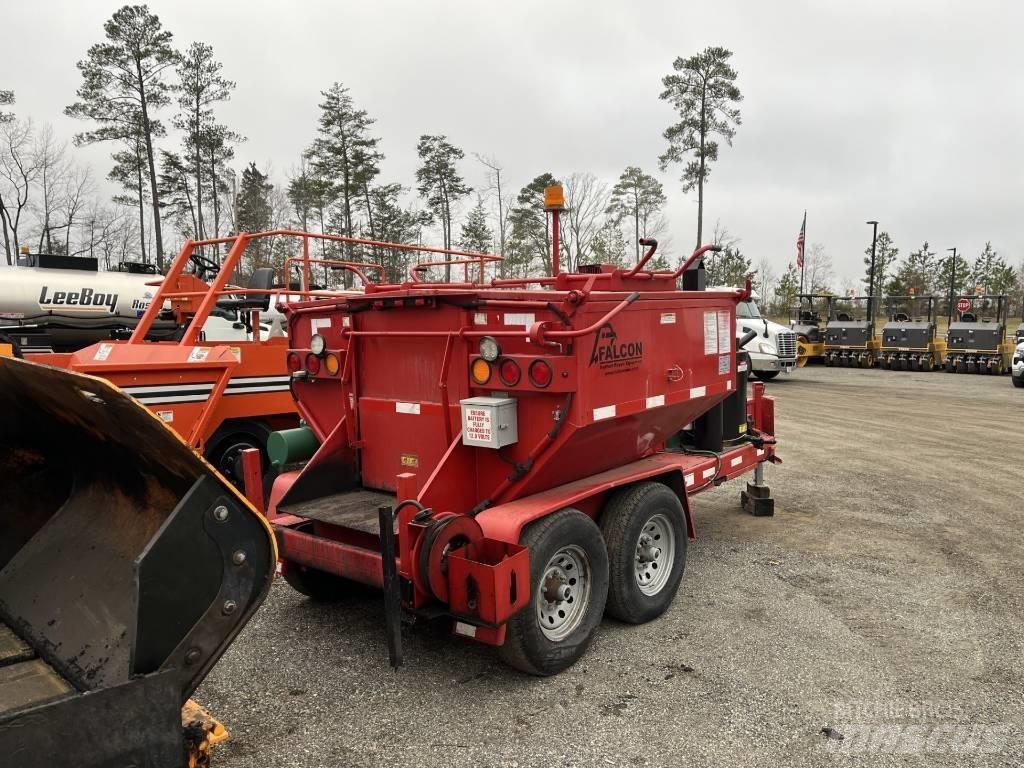 Falcon 4 Ton Hot Box Polovne bitumen prskalice