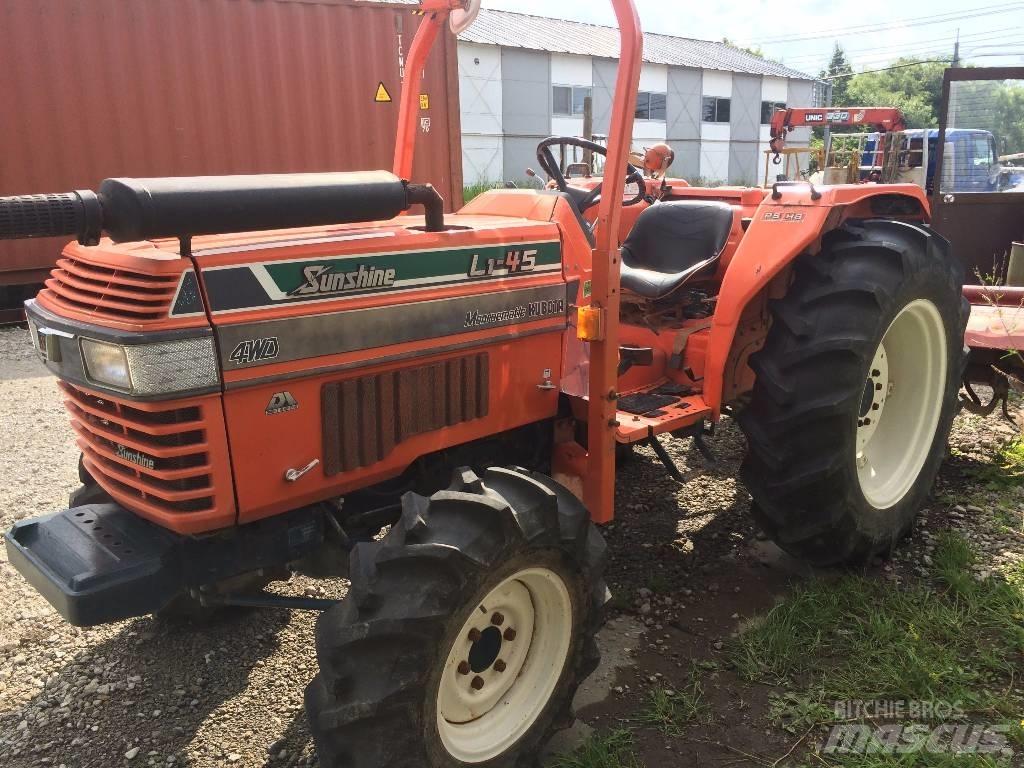 Kubota L1-45 Traktori