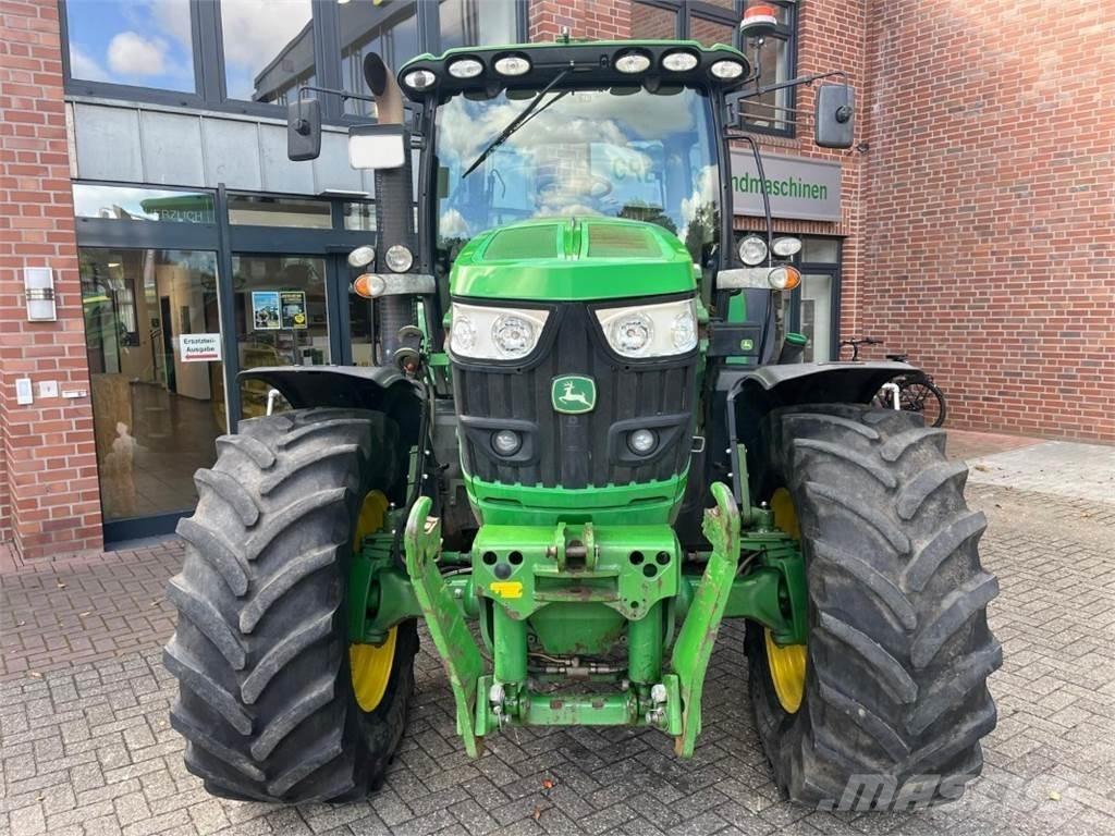 John Deere 6155R Traktori