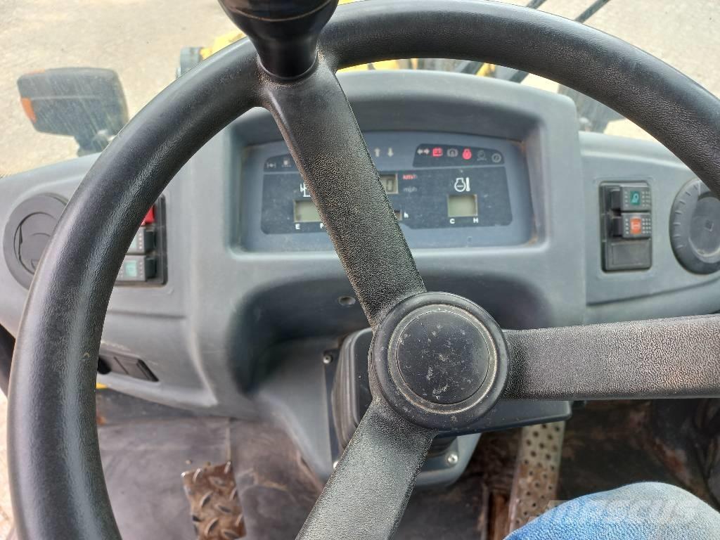 Komatsu WA 80-6 Utovarivači na točkove