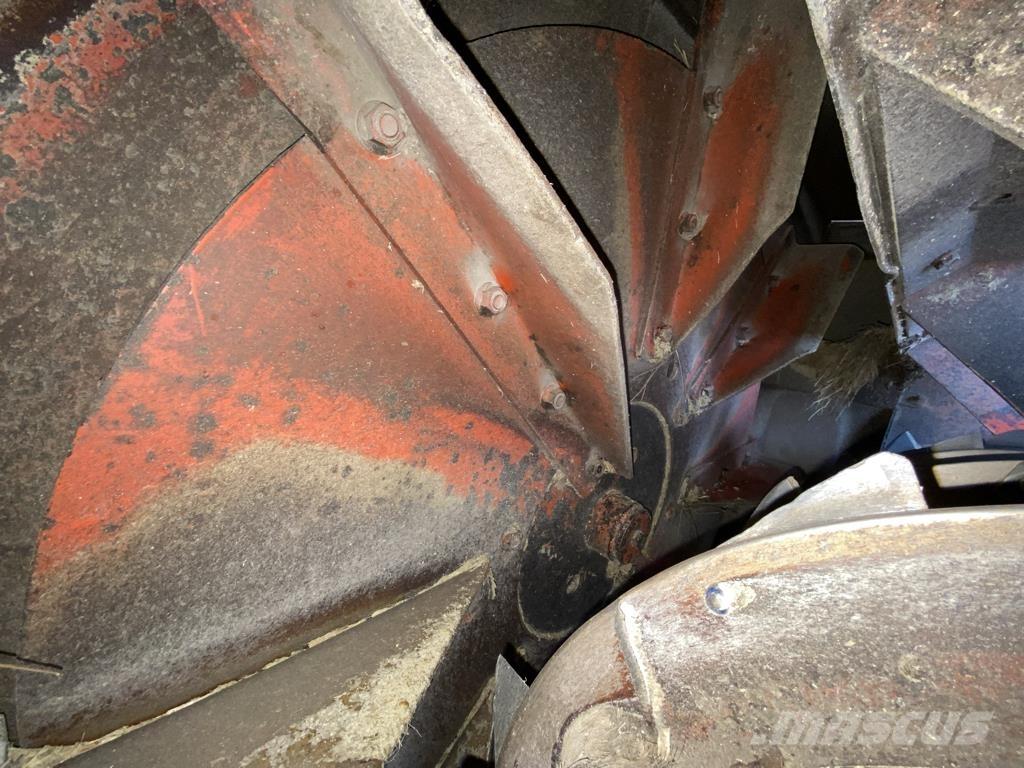 Kuhn MINOTOR 3060 Oprema za istovaranje silosa