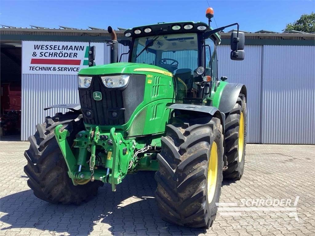 John Deere 6195 R Traktori