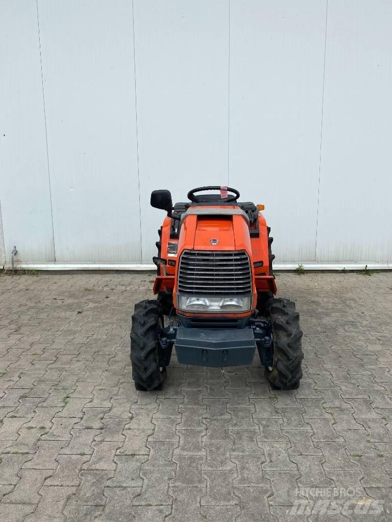 Kubota Aste A17 Manji traktori