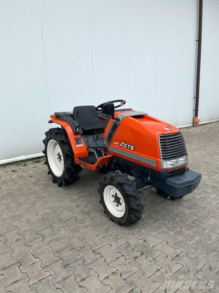 Kubota Aste A17 Manji traktori
