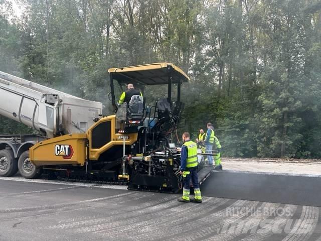 CAT AP 555 Asfaltni finišeri