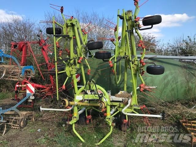 CLAAS Volto 900 Okretači i sakupljači sena