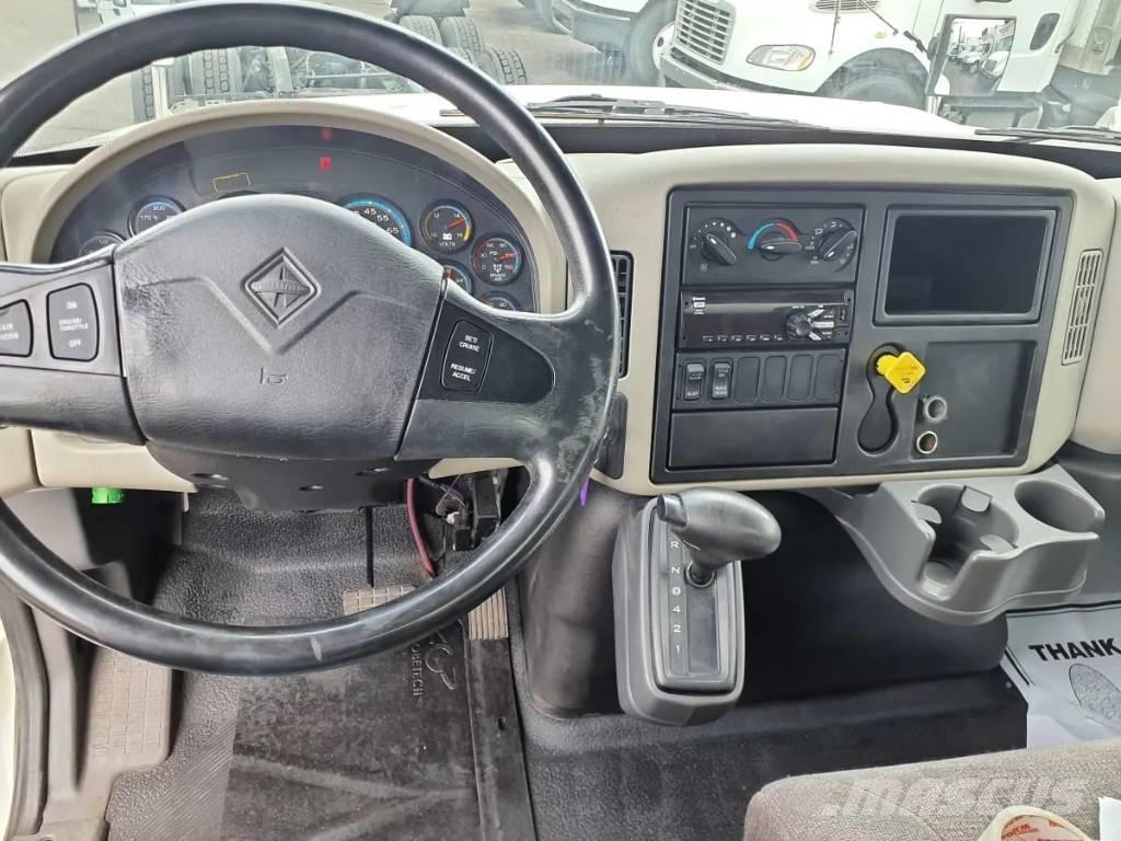 International 4300 Kamioni za prevoz pića