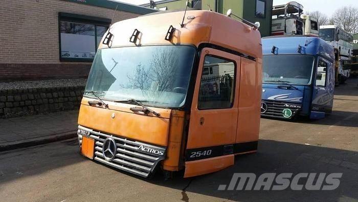 Mercedes-Benz 2540 Ostale kargo komponente