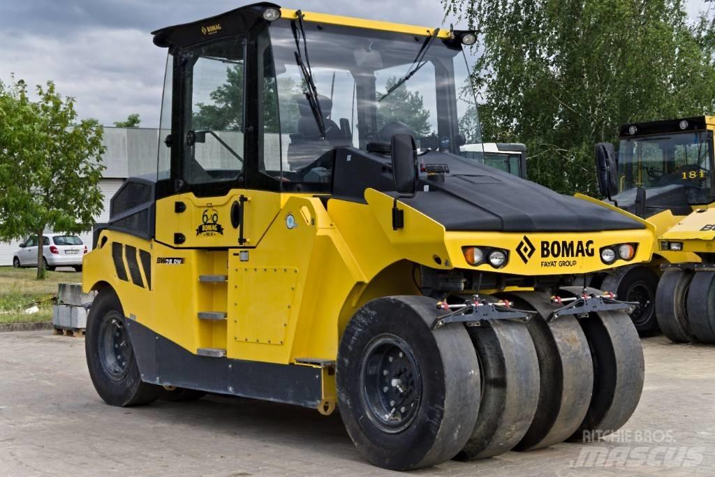 Bomag BW 28 RH Gumeni valjci na točkovima