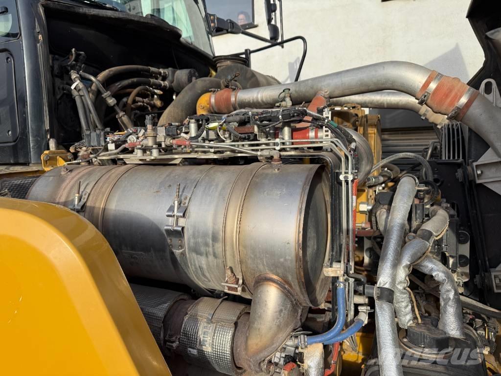 CAT 745 Zglobni damperi