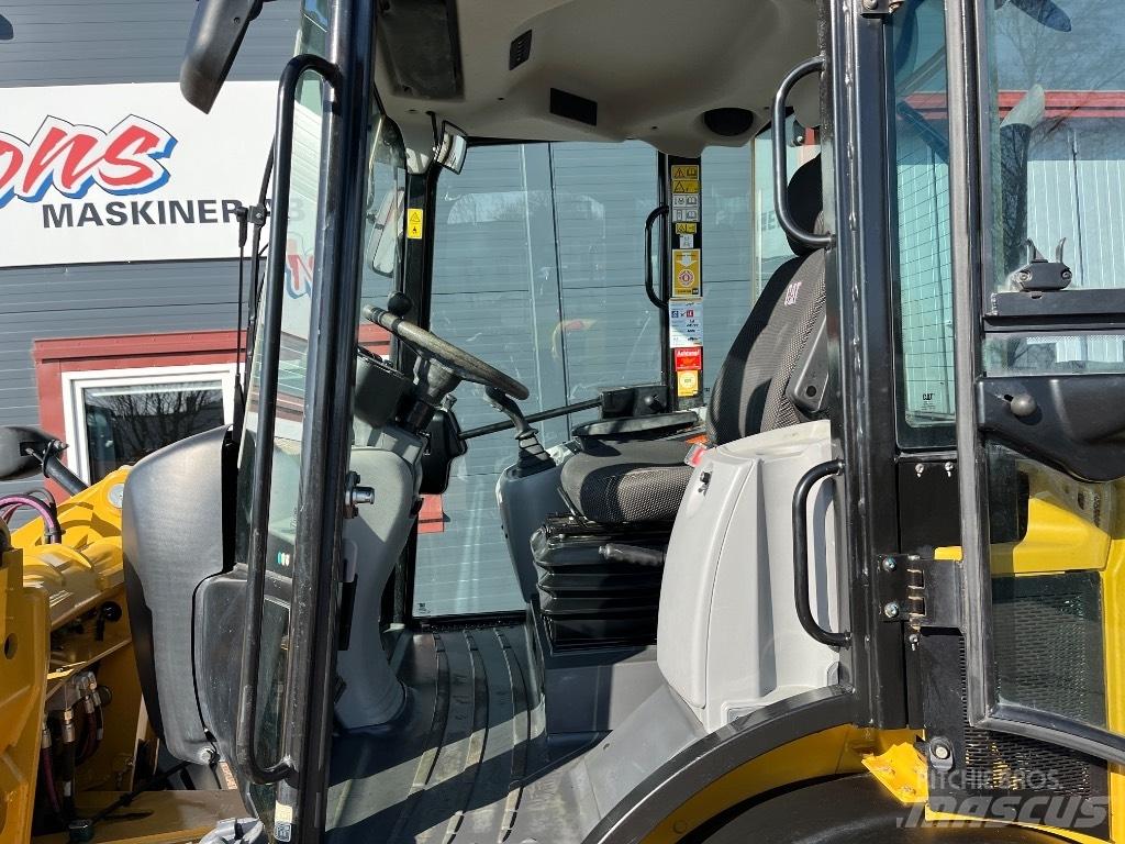 CAT 908M-22 1670Tim Utovarivači na točkove