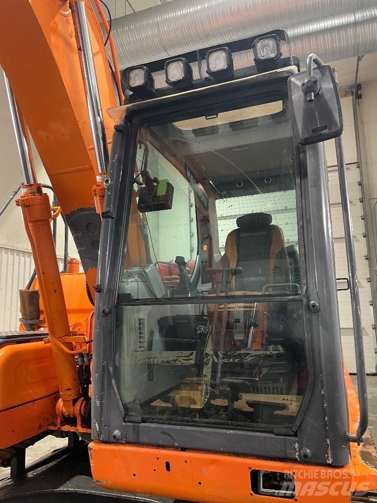 Doosan DX 160 Bageri guseničari