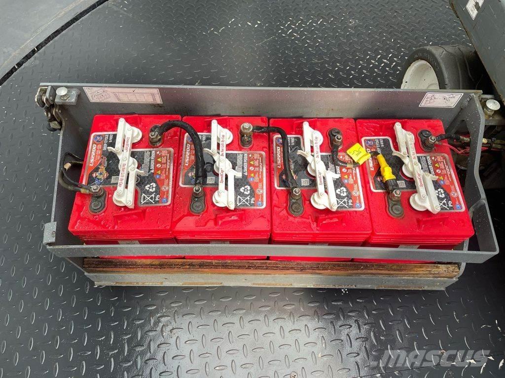 SkyJack SJ3219 Makazaste platforme