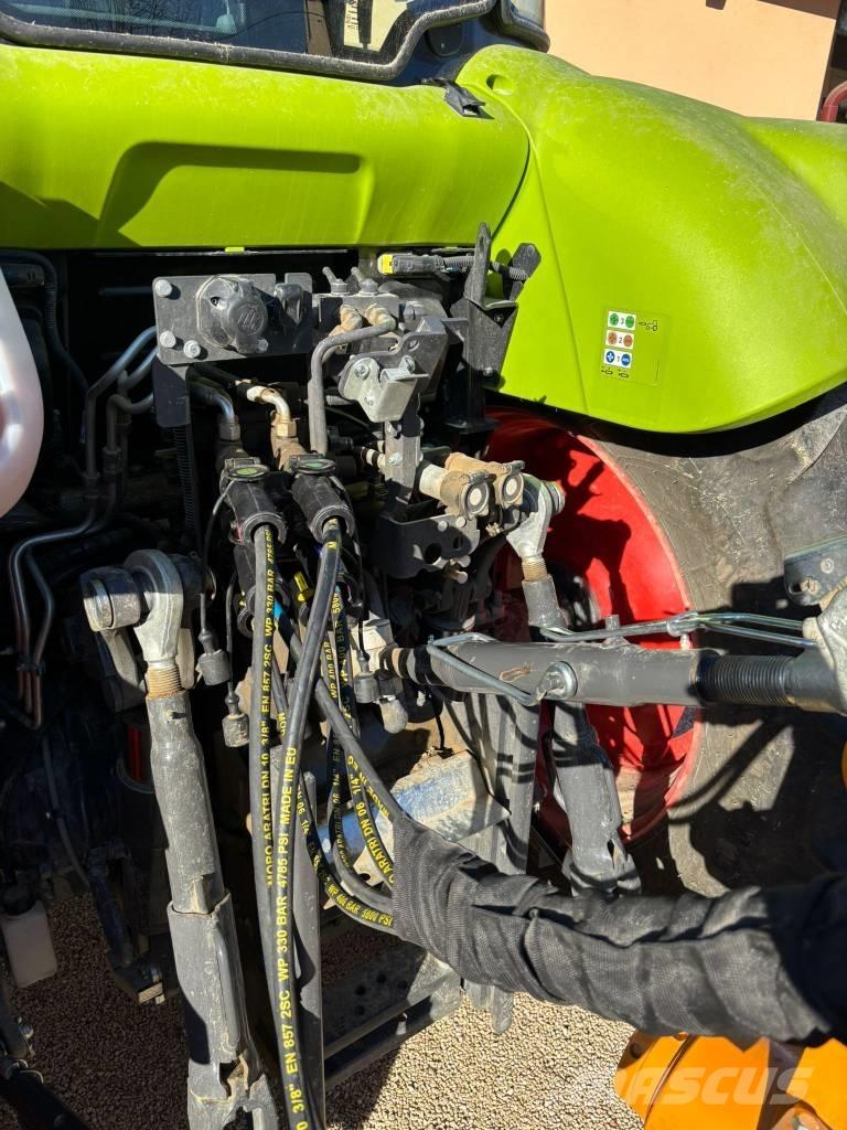CLAAS Arion 450 Traktori