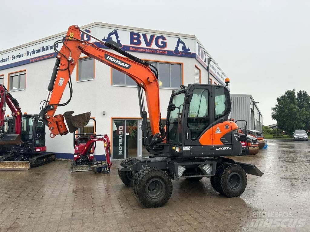 Doosan DX 57 W-5 Bageri točkaši