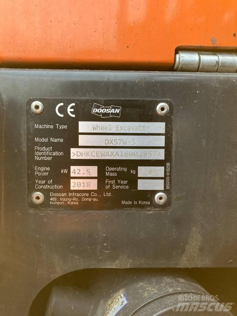 Doosan DX 57 W-5 Bageri točkaši
