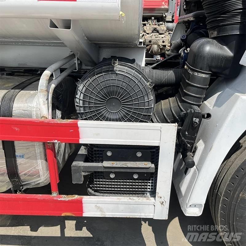 Shacman F 3000 Kamioni cisterne