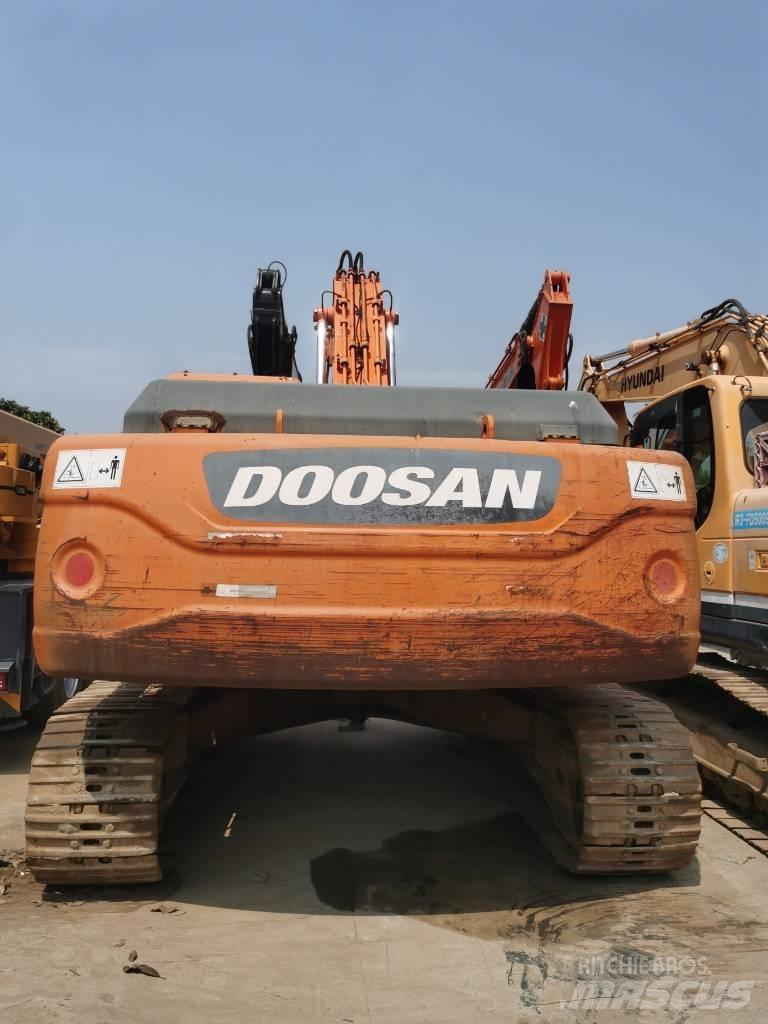 Doosan DX 300 LC--9C Bageri guseničari